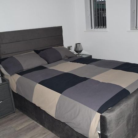 Airport Padzzz Apartment วิเทนชอว์ ภายนอก รูปภาพ